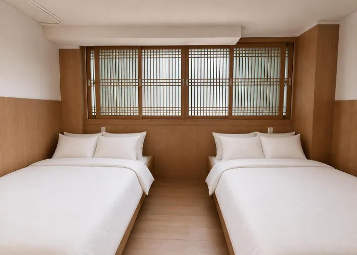 Vakantiehuis Entire House Gyeongbokgung For 18 Terrace And Garden *